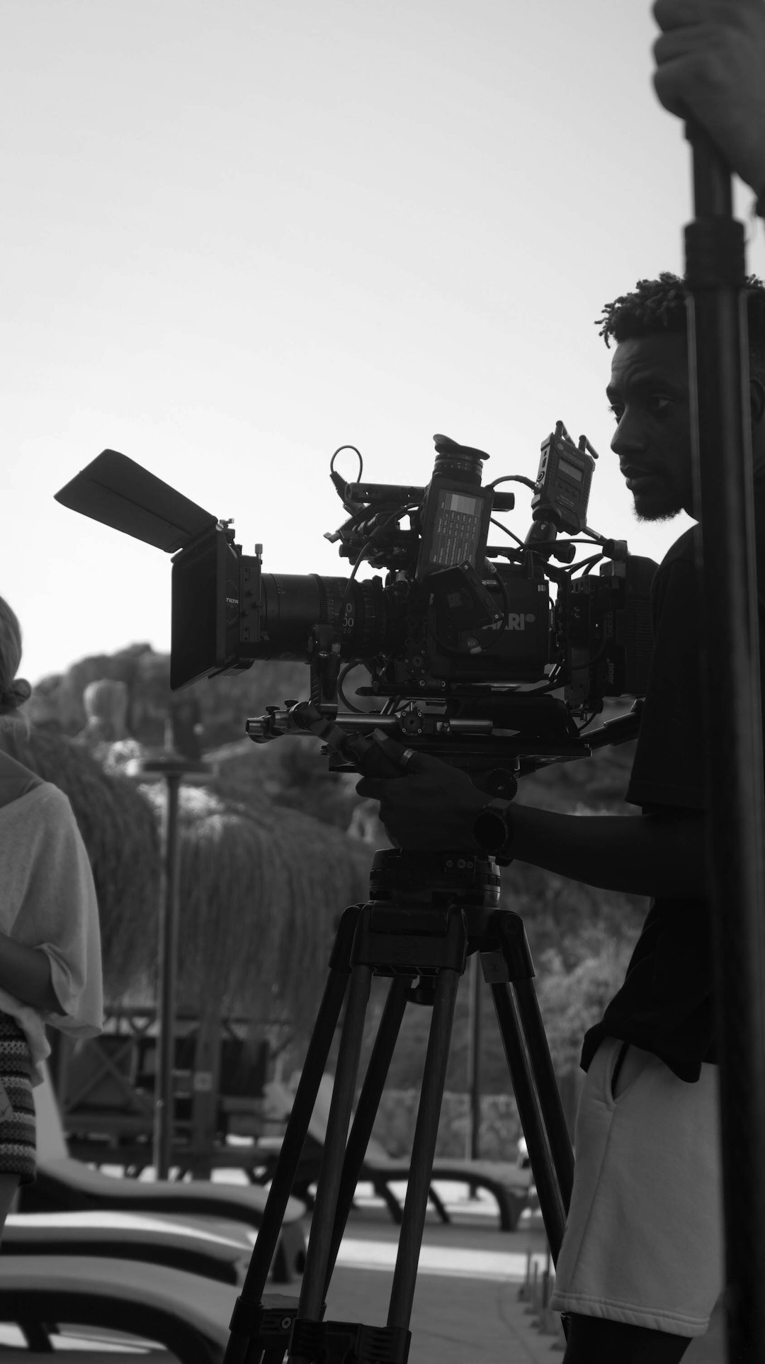 European video editors working on analog editing equipment in the 1990s